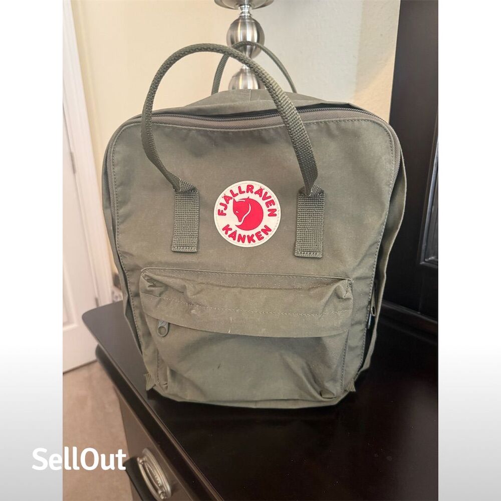 Fjallraven Kanken Unisex Backpack Green Outdoor Everyday Use